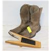 Image 1 : MENS 10D ARIAT COWBOY BOOTS WITH BOOT PULLER