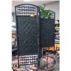 Image 1 : BLACK WICKER/WEAVED ROOM DIVIDER H-47" L-49"