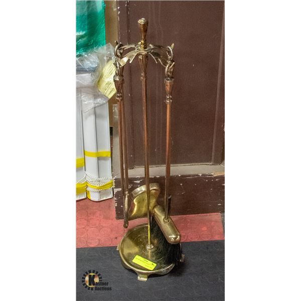 SET OF FIRE PLACE TOOLS