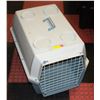 Image 1 : PET VOYAGER 400 HARD SIDE DOG CRATE- SM/MED