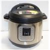 Image 1 : INSTANT POT WITH EXTRA SEALS AND GLASS LID