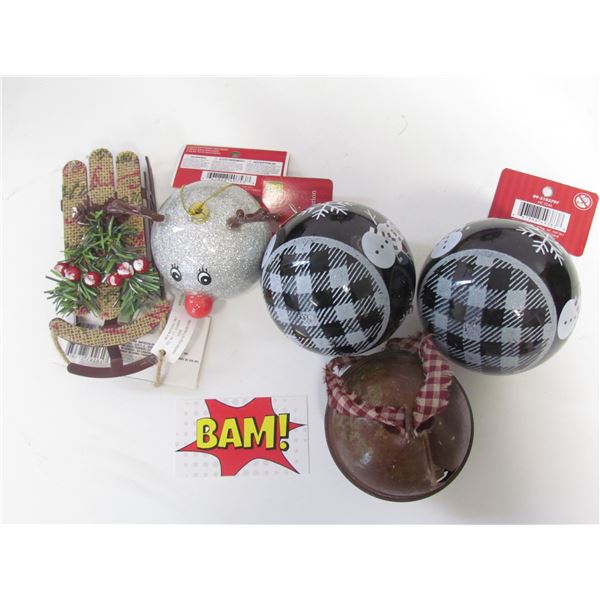 5 pc Ornament set