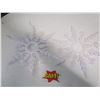 Image 1 : 4pc White Metalic Snowflakes