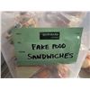 Image 8 : Group movie prop (Drama series doctor show 7 seasons) - sandwiches