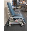 Image 2 : Hausted EPC250ST Electric Powered All Purpose Chair