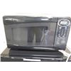 Image 2 : Qty 3 Microwave Ovens: Sharp, Panasonic, General Electric