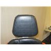 Image 2 : Reliance Medical Products 5200L Manual Recline Exam Chair