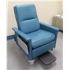 Image 1 : Champion Manufacturing 50578 Reclining Treatment Chair