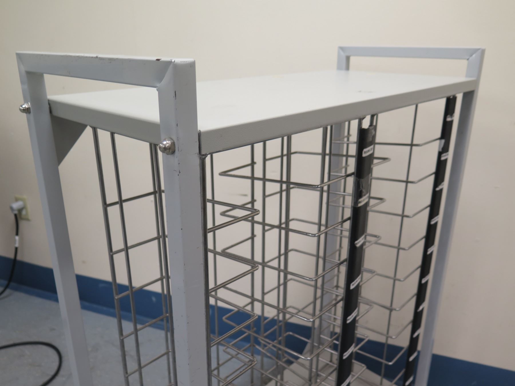 Rolling Metal Storage Shelf 32 X 14 X 46 H Rolling metal storage shelf 32 x 14 x 46 h