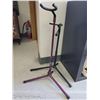 Image 5 : Lot of 3 Guitar Stands