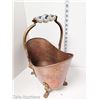 Image 2 : Antique Copper Log Holder with Porcelain (delft like) Handle