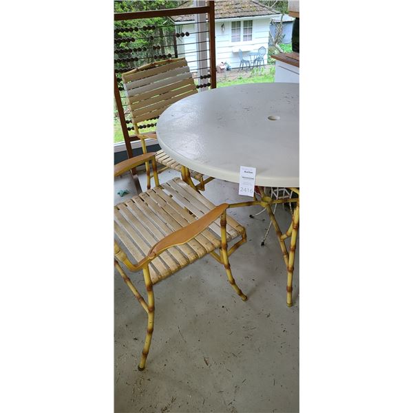 Patio Table & Chairs C