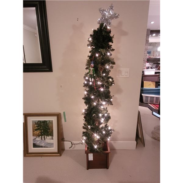 Lighted Christmas Tree B