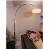 Image 7 : Arched Floor Lamp B