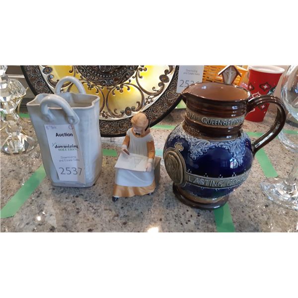 Tasha Tudor figurine A