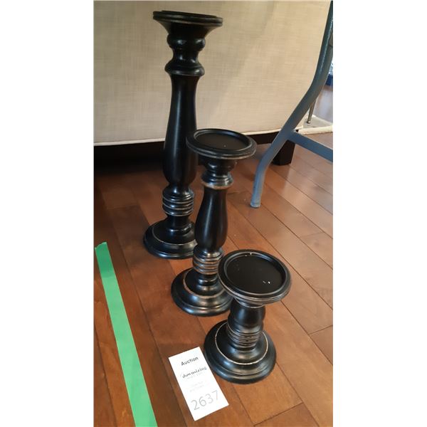 Wood candle holders A