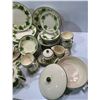 Image 5 : Franciscan "Ivy" Earthenware Dish & Tea Set