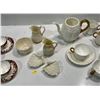 Image 3 : Shell And Floral Themed Tea Sets
