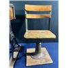 Image 5 : Antique Elementary School Desk and Chair (adjustable)