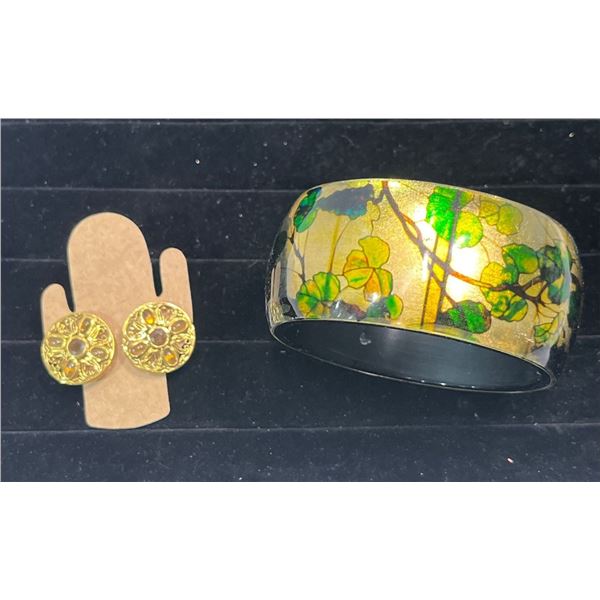 Earring and Bracelet from the Metropolitan Museum