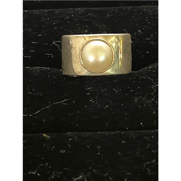 Sterling Silver and Pearl Ring