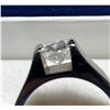 Image 6 : 14K White Gold 8.5g 1.01ct I1 H Princess Cut Natural Canadian Maple Leaf Diamond Ring