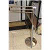 Image 1 : Metal Freestanding Towel Rack