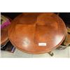 Image 2 : Vintage Palliser  Side Table with Brass Clawfeet