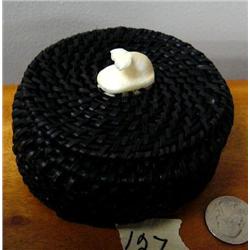 4" baleen basket with whales tale finial (2)