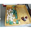 Image 2 : Chess pieces in wooden box, framed fish with a reel and net (2)