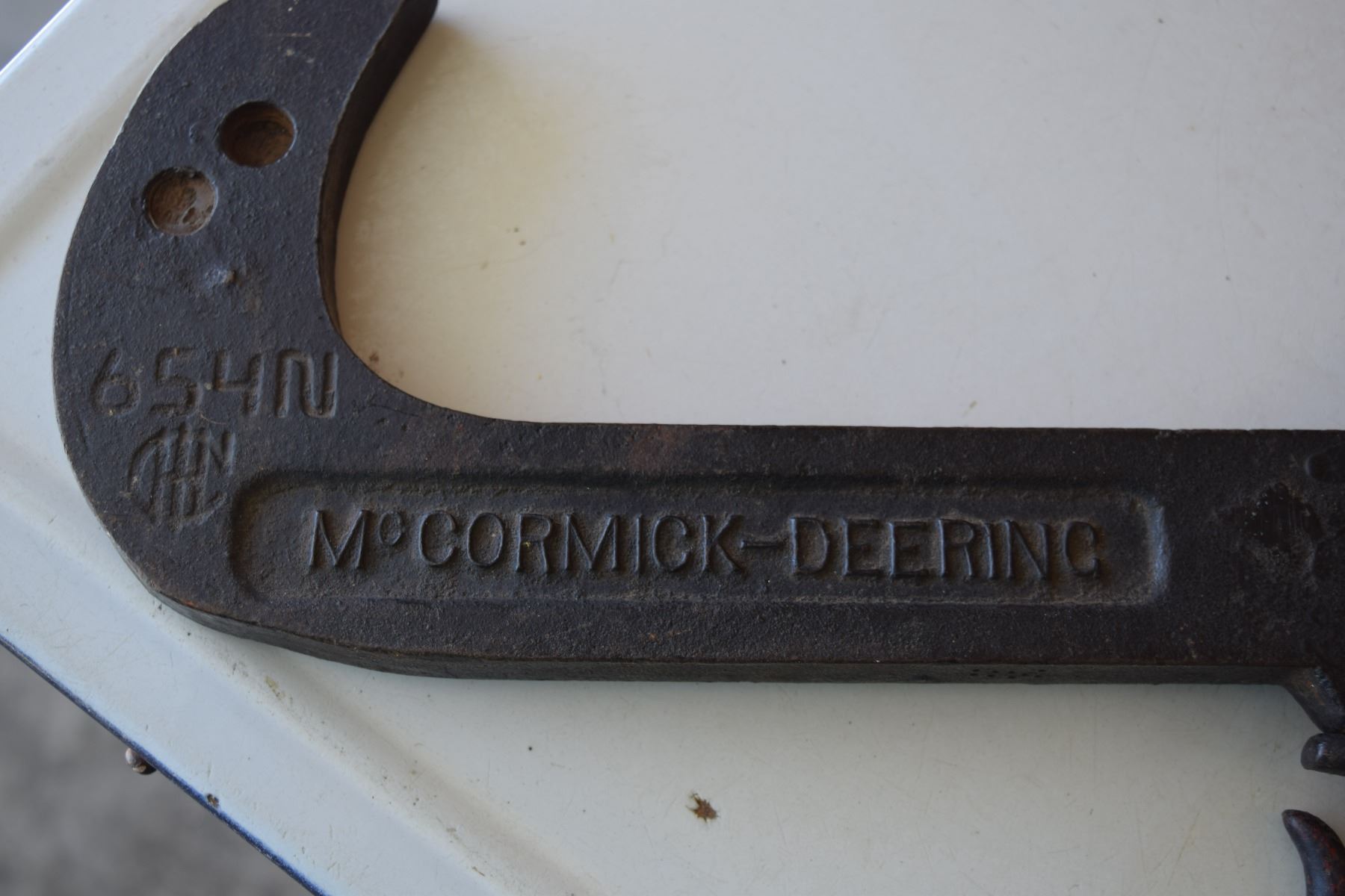 Deering Scale IHC McCormick Deering Beam Scale - Schmalz Auctions