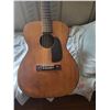 Image 1 : 1960's Harmony accoustic guitar