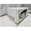 Image 5 : "Danby" microwave, model: DMW799W - 700 watt - works