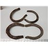 Image 3 : Box of 4 horse shoes