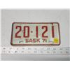 Image 1 : 1971 Small Saskatchewan license plate - 20-121