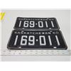 Image 2 : Pair of 1960 Saskatchewan license plates - 169-011