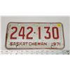 Image 1 : 1971 Saskatchewan license plate - 242-130