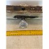 Image 2 : 1920's two crystal door knob set with lock Escushions