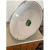Image 2 : 18" Pocelain lamp shade Green