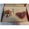 Image 2 : Lot of 2 brooches and seagull pewter's ornament