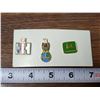 Image 1 : 3 Assorted agriculture pins - Case, John Deere, International pins