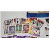 Image 2 : Box of assorted hockey/baseball cards
