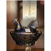 Image 2 : Beautiful, rare, vintage, Boyd glass, blackberry, carnival glass, salt cellar, hen on nest