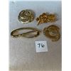 Image 1 : 4 piece lot of vintage, gold toned brooches