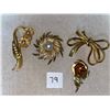 Image 1 : 4 piece lot of vintage, gold toned brooches