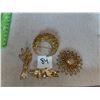 Image 2 : 4 piece lot of vintage, gold toned brooches