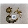 Image 1 : 4 piece lot of vintage, gold toned brooches