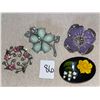 Image 2 : 4 piece lot of assorted brooches