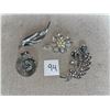 Image 1 : 4 piece lot of silver toned, vintage brooches
