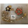 Image 1 : 5 piece lot of assorted brooches